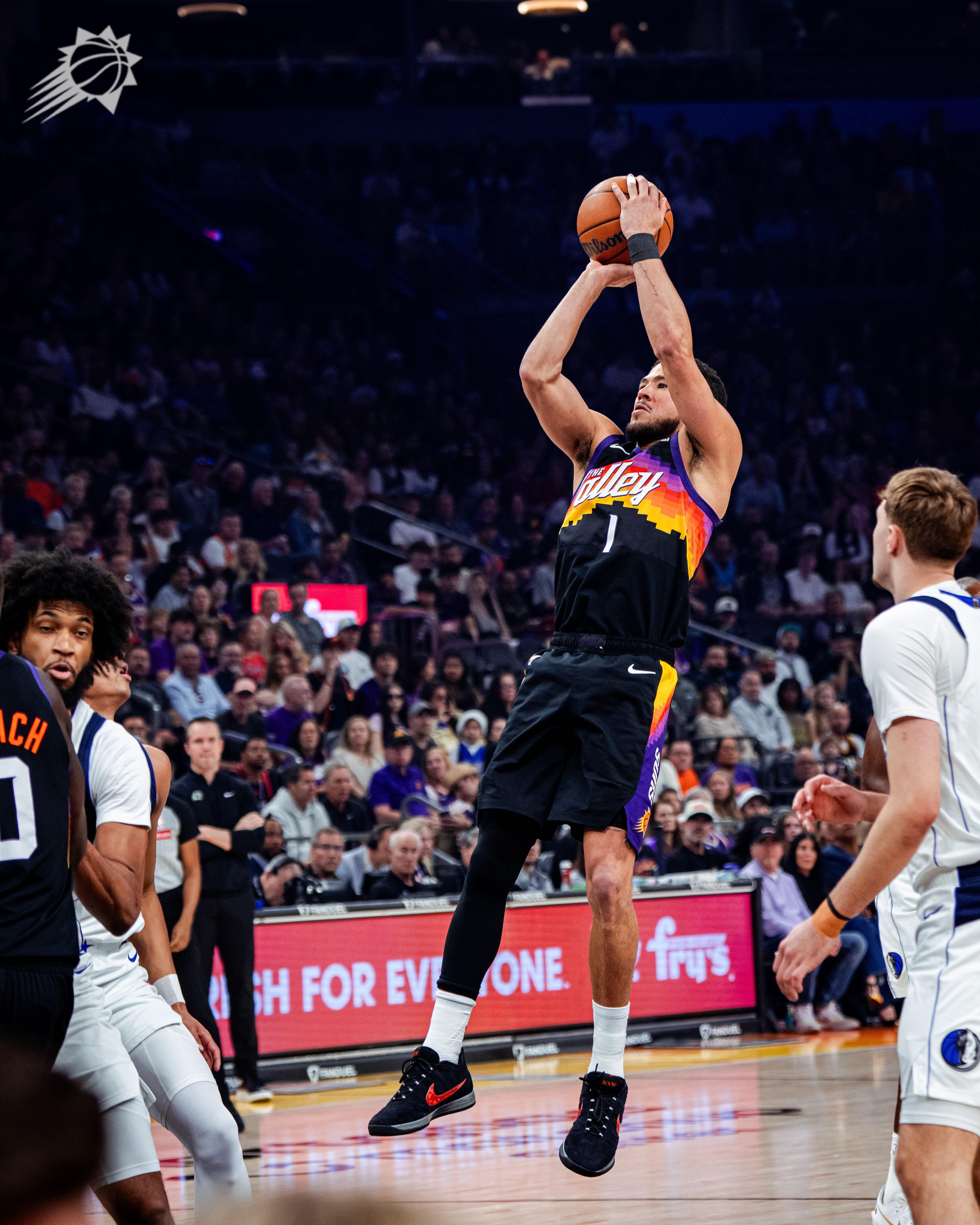 布克手感火热，为球队连得7️⃣分啦菲尼克斯太阳 ｜旭日东升｜独行侠vs太阳