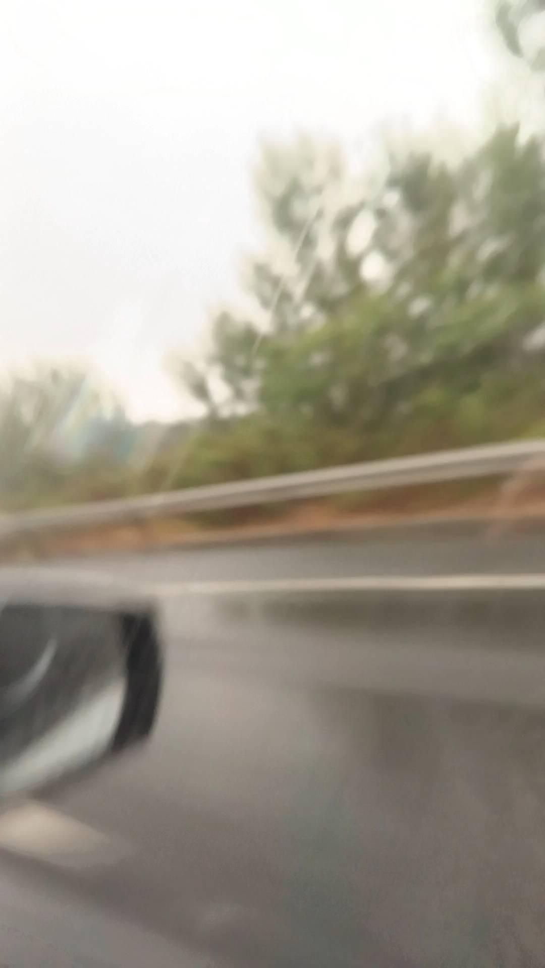 淹死他，睡觉都不得安上，他寻思寻思他都啥，你家孩骂老师，老师就怼你家孩子两下子，