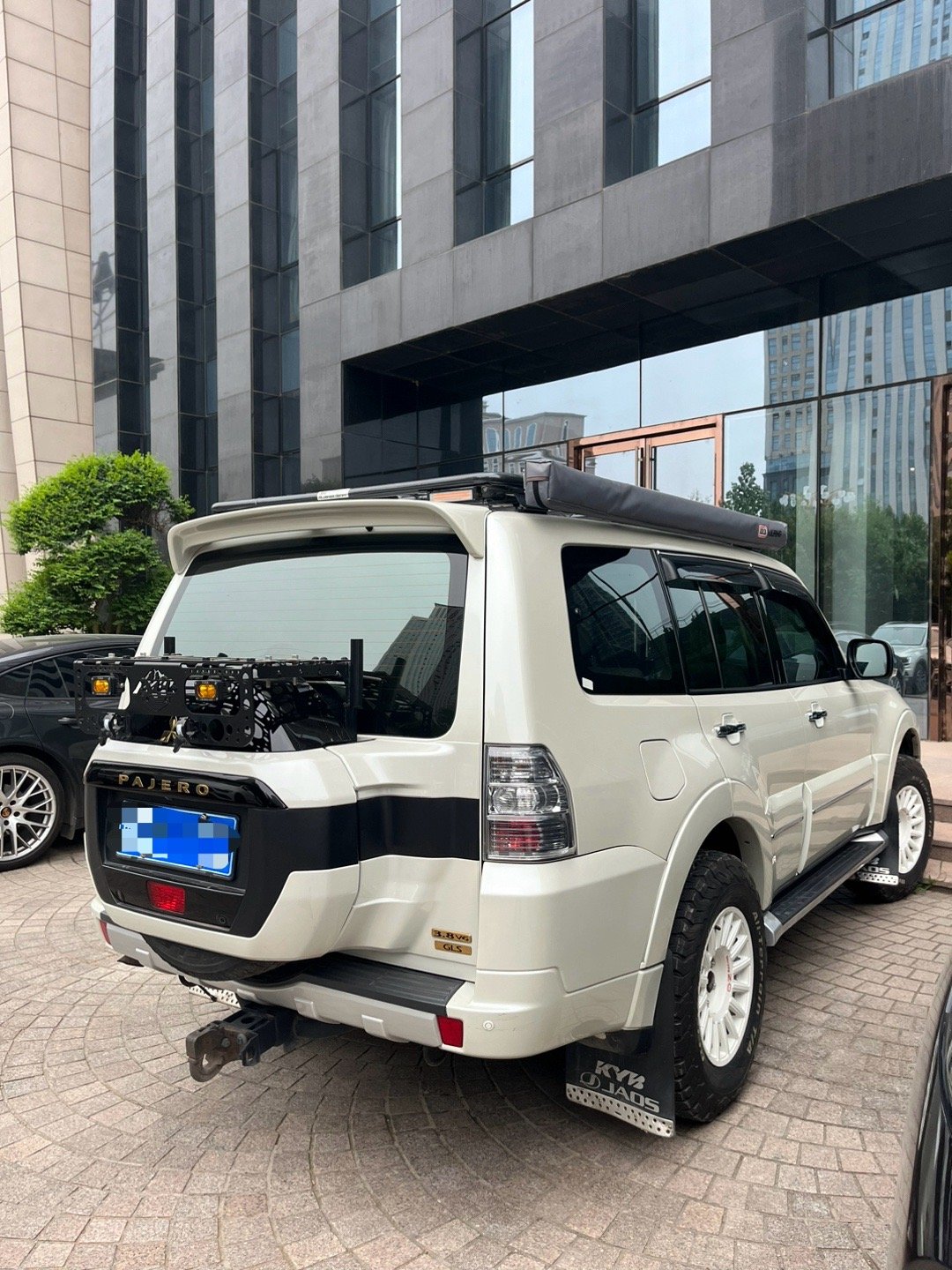 我舅舅这辆帕杰罗改的帅炸了#yz77聊车##三菱帕杰罗# ​​​