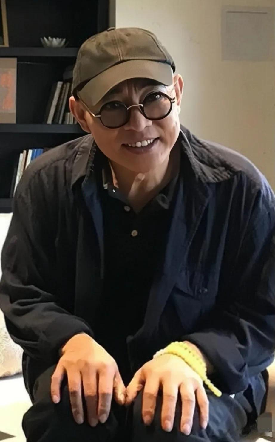 一次采访中，武打巨星李连杰说:我去过很多国家，最大的感受是观念的区别，比如美国人