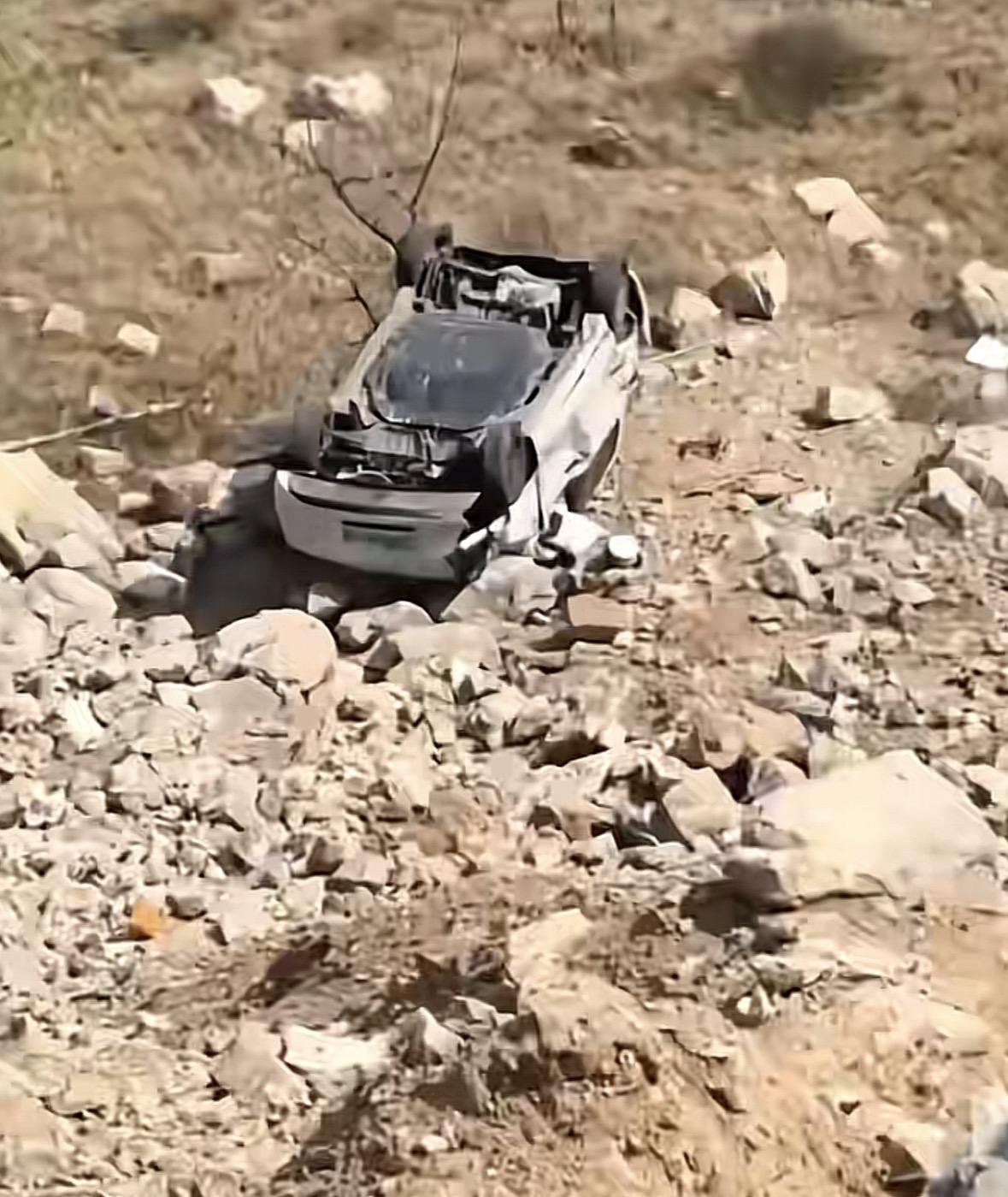 马上就是五一了，家里如果有长辈开老车去自驾游，一定要记得提醒他们拉手刹拉手刹，这