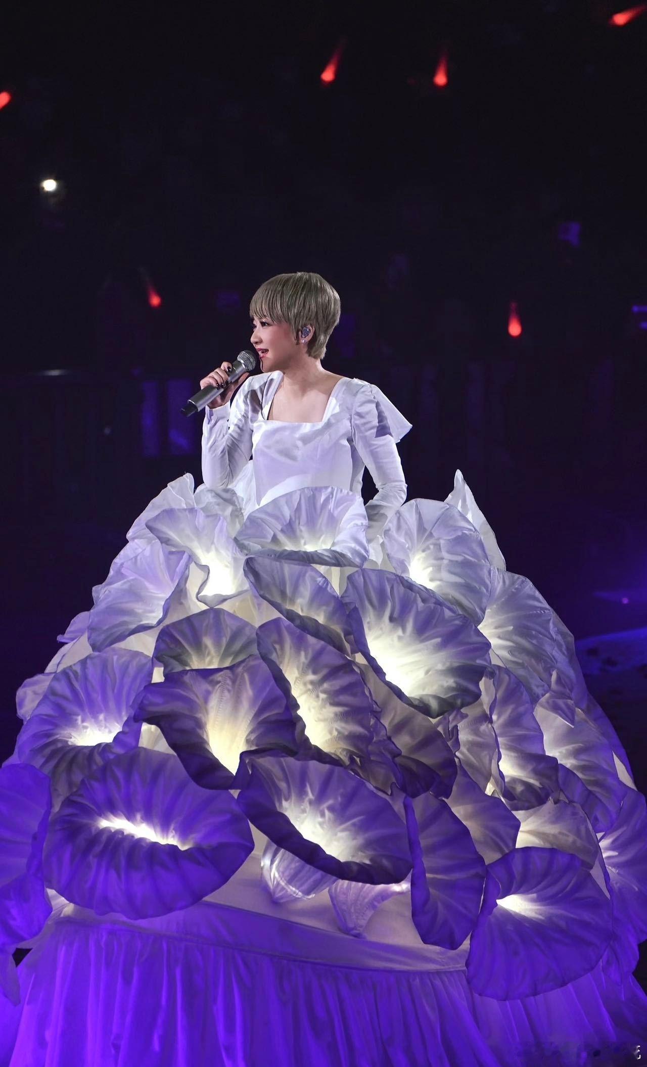 星熠澴川孝感群星演唱会要来了 都2026年了，不会还有人觉得拼盘演唱会=“凑合听