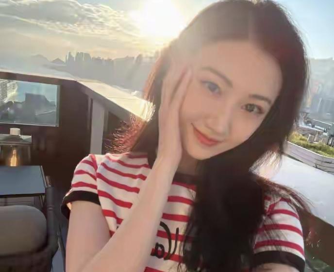 景甜陷入代孕钱款纠纷，娱乐圈风控红灯亮起，工作室声明恐难服众
景甜这波风波，不论