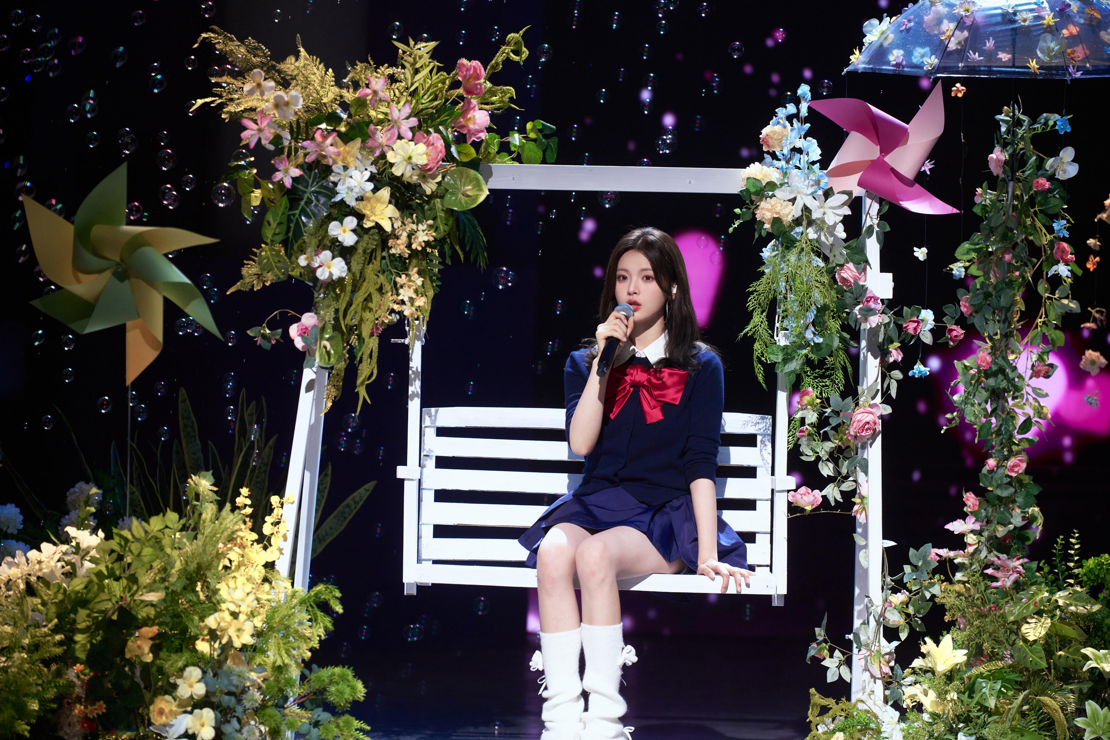 杨超越写给杨超越的马年祝福 在复制粘贴的时代，你是手写的诗