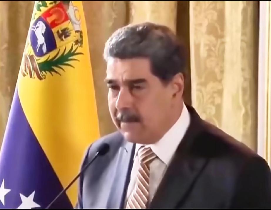 最新消息！
12月13日消息，美委局势加剧，继美国海军扣留委内瑞拉邮轮后，总统马