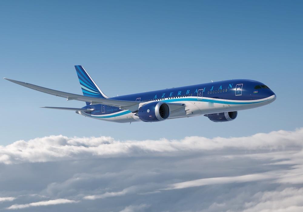 近日，阿塞拜疆航空升级了机上多媒体娱乐系统，乘客可在机上观看更多的电影，外语电影