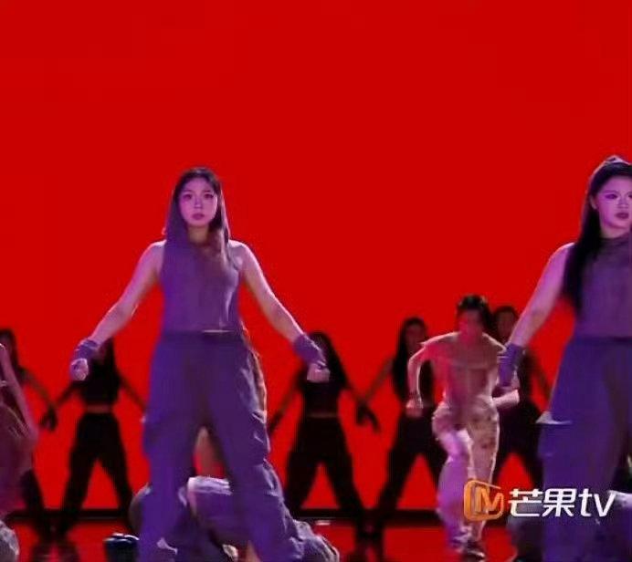曾沛慈 受伤乘风2026队长的责任扛到底！自己带伤还全程照顾队友，这样的曾沛慈谁