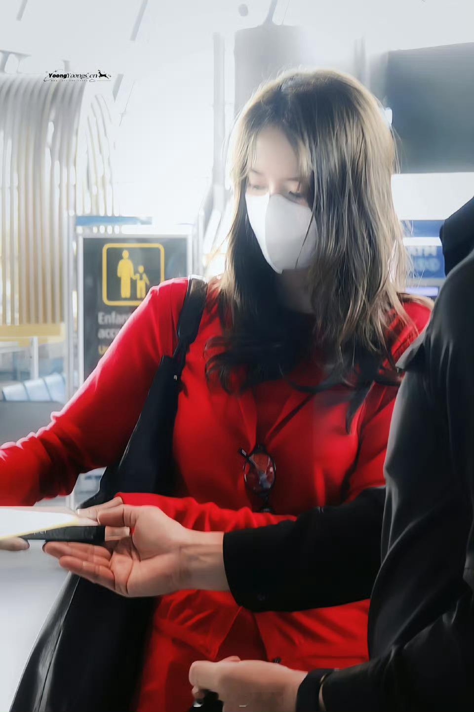 Vlog里可以出现一秒钟戴眼镜的画面吗