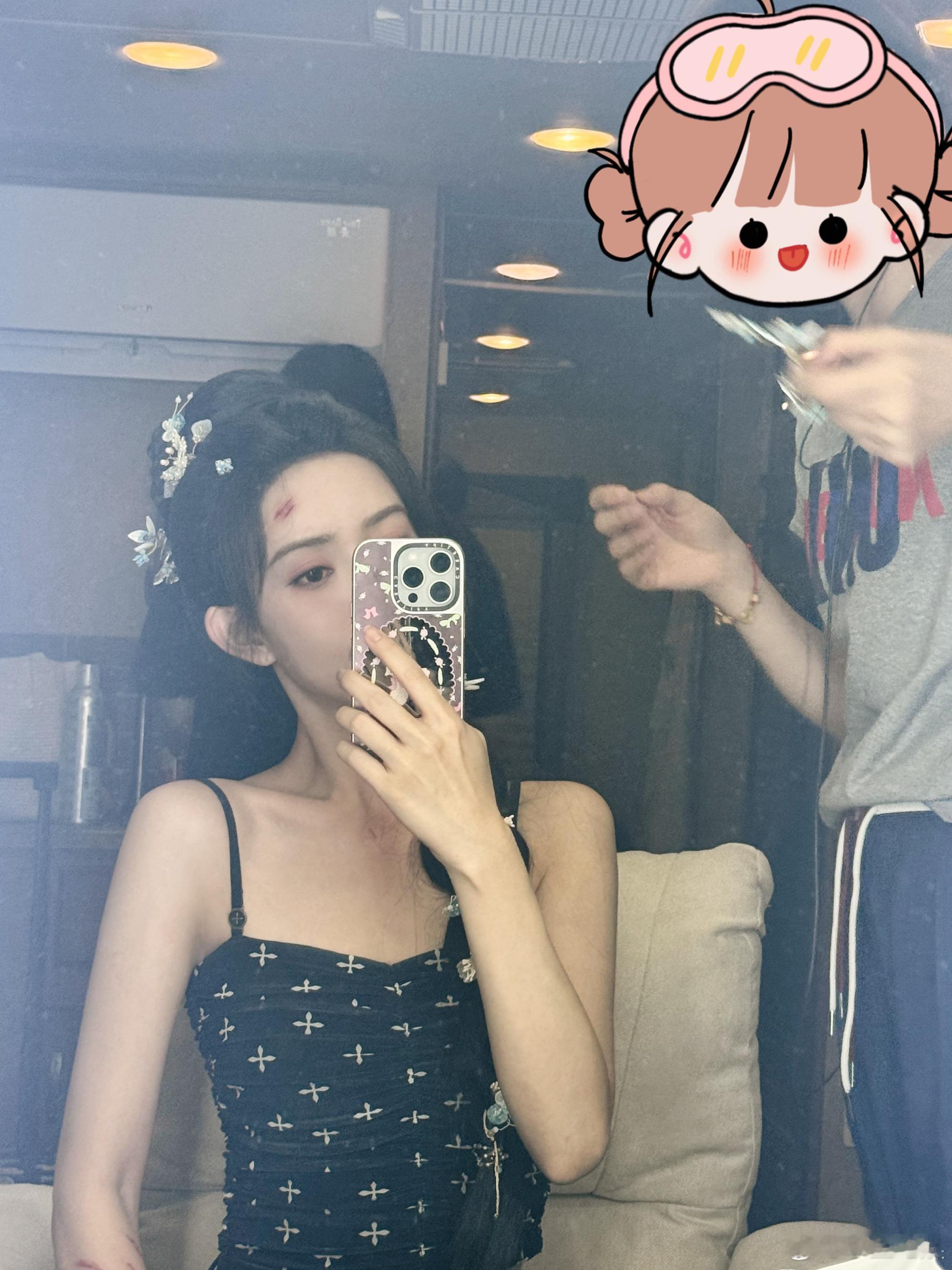 #娱乐[超话]##孟子义补上7月碎片##孟子义红裙清冷感# ​孟姐遗漏的7月碎片