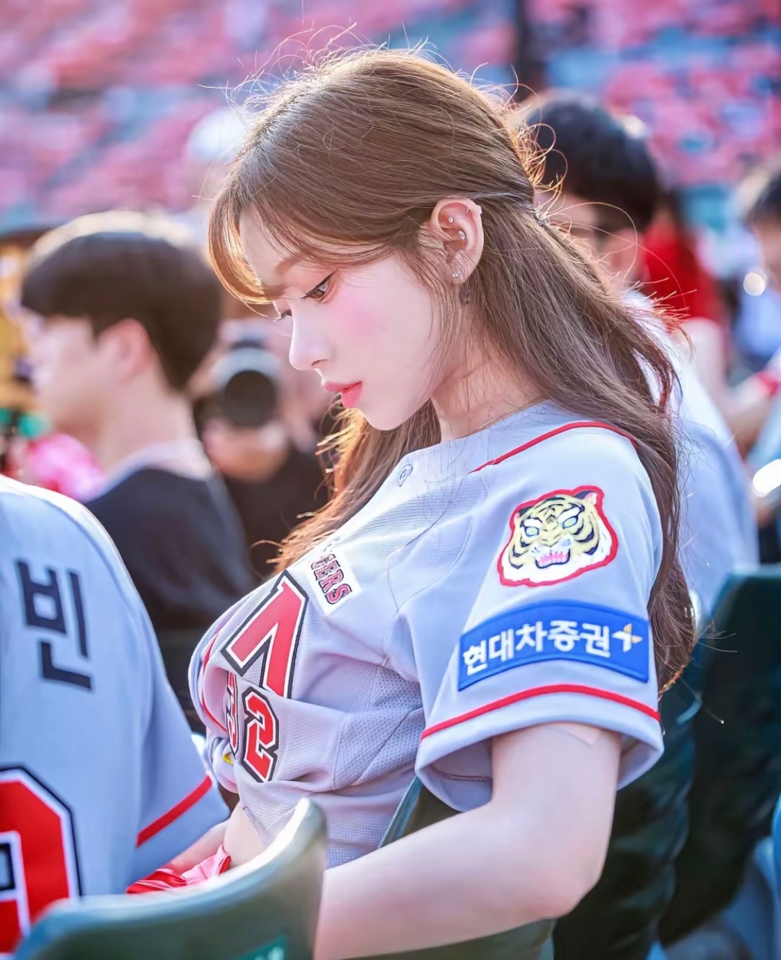 时隔255天再赢球！国足8个多月无正式比赛，上一战1-0胜中国香港~3月27日讯