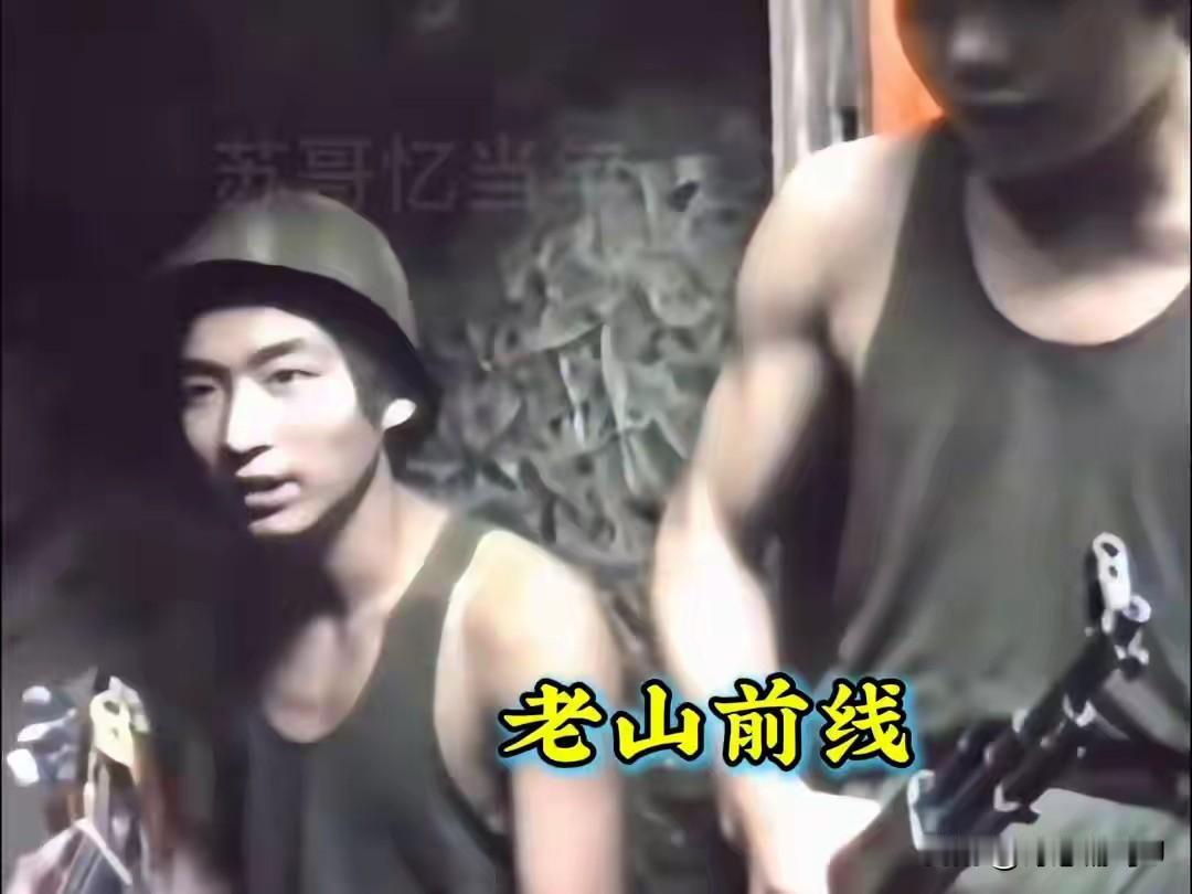 傍晚的湖畔，橘红色的余晖洒在湖面上，波光粼粼的像撒了一把碎金子。我坐在岸边的石阶