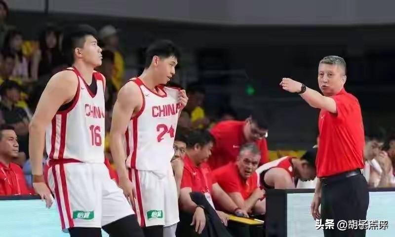 大家发现了没有，这次国家队大名单出炉，球迷们安静了很多，没有出现骂人走后门关系户