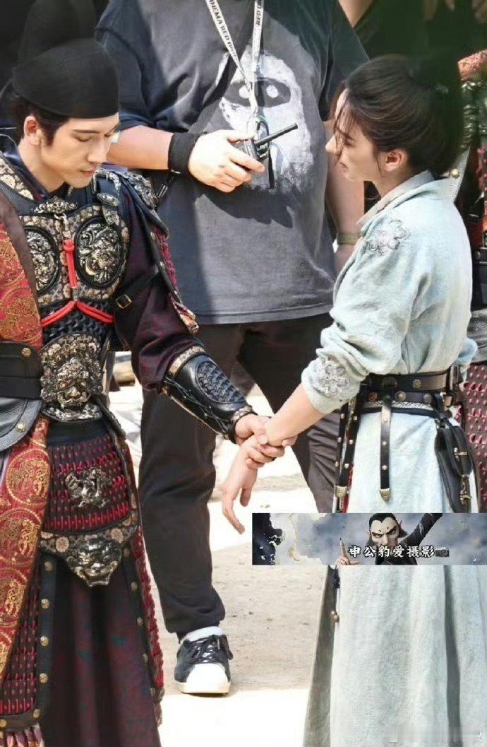 能想到让李宛妲关智斌保剑锋出演一家的人一定是个天才。。。 ​我好爱[污][污][