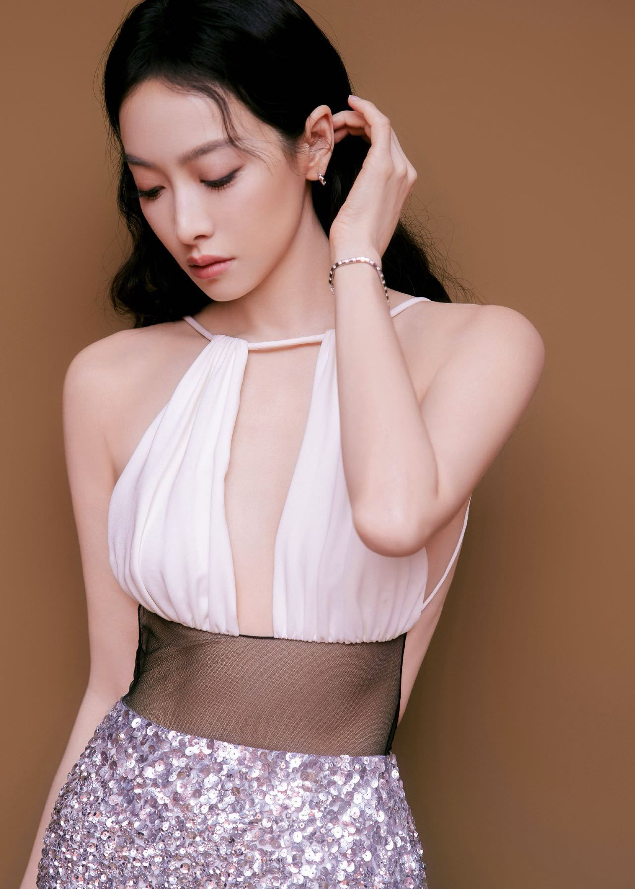 又又又欣赏到了宋茜的名品腹肌，金鸡开幕式上的 再一次刷新了对她的审美！性感得直呼