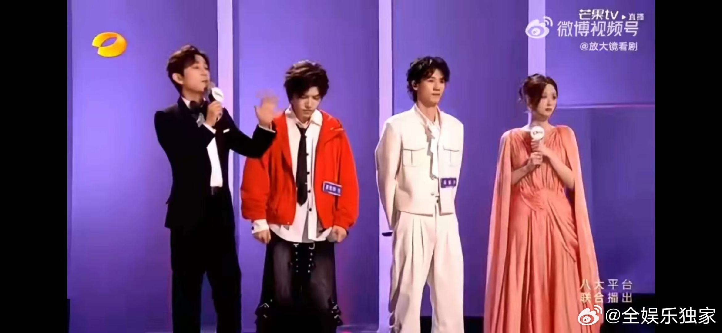 第一次见何炅主持结巴声鸣远扬直播第一次见何炅破防结巴，那英一句话直接拿捏，可爱到