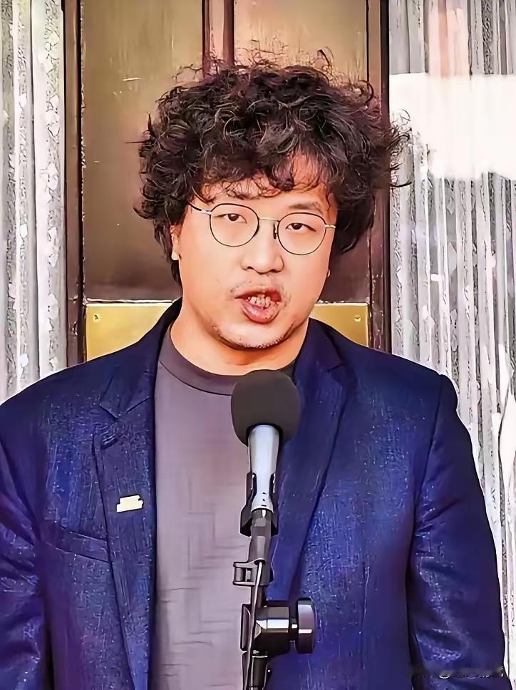 这个叫沈伯洋的二愣子，现在还再嘴硬，一副满不在乎的样子！感觉他自己有民进党当靠山