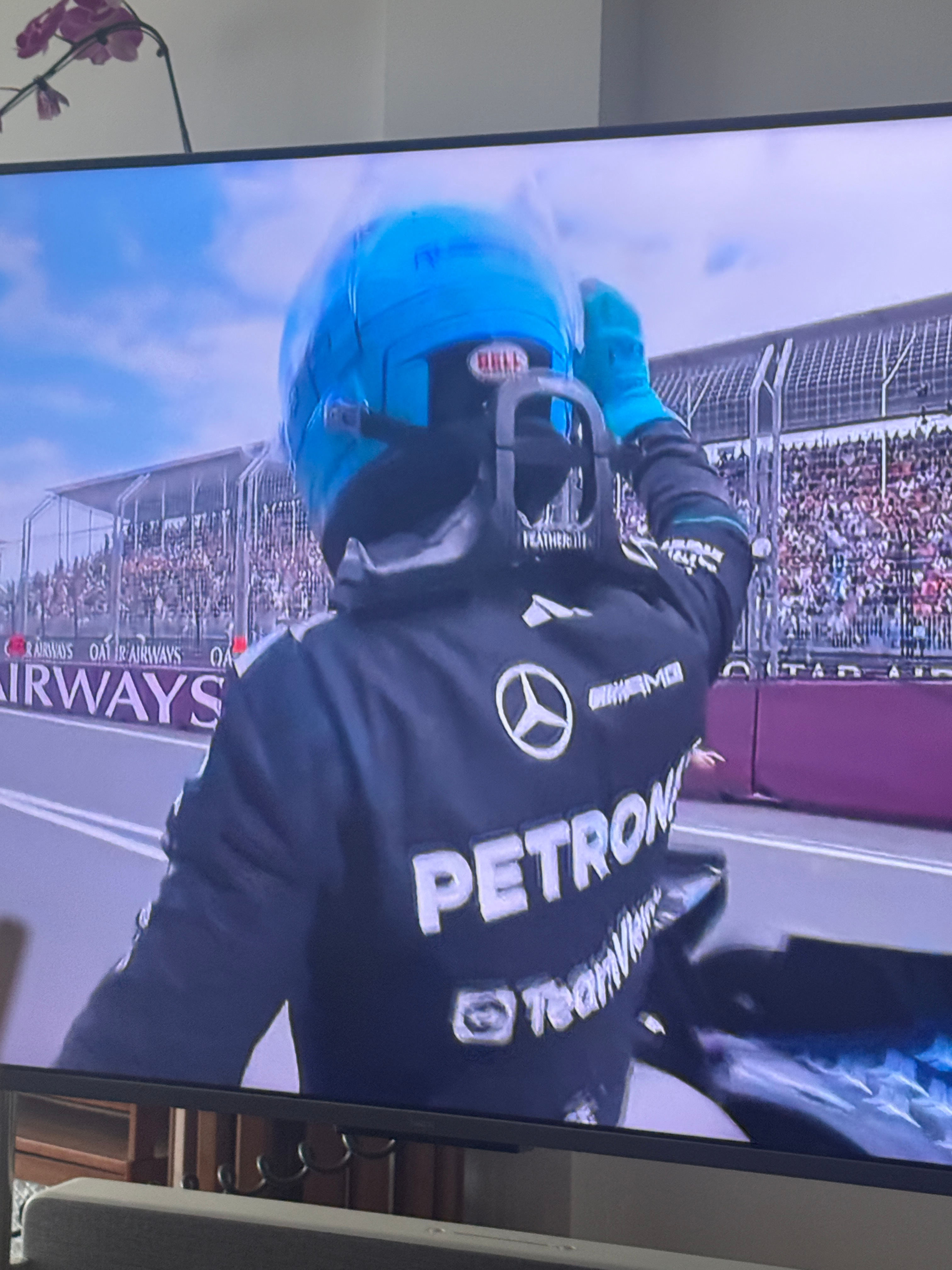 哭了！谢谢梅奔我拉姐今年全力向着总冠军冲吧！！！f1f1澳大利亚大奖赛卷妹的唠嗑