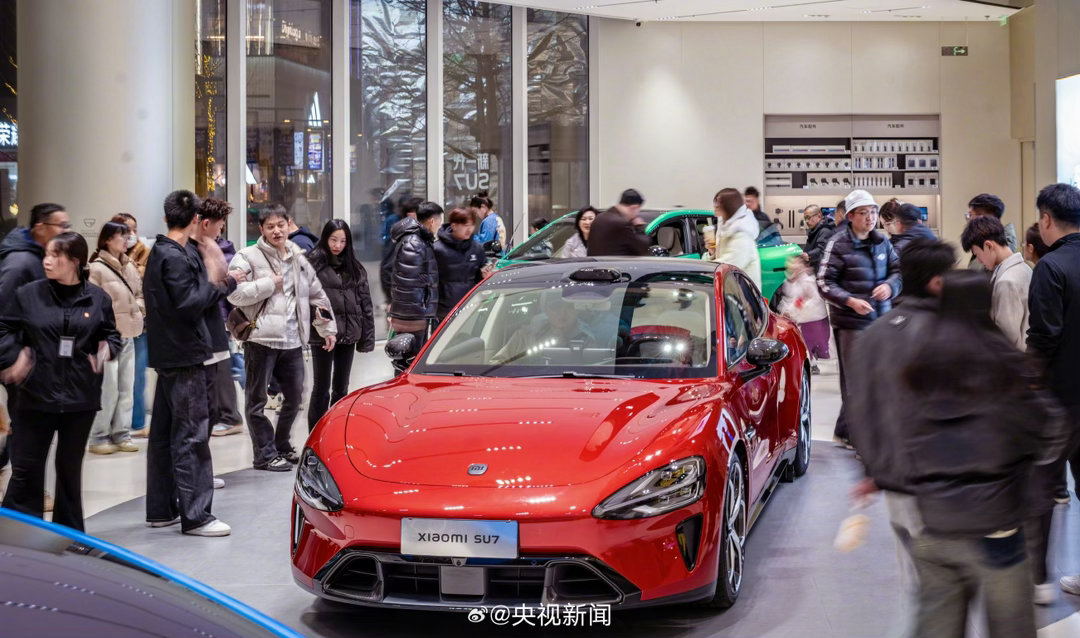 这几年中国汽车品牌在海外车展上的存在感越来越强，但真正让我觉得不一样的，是像新一