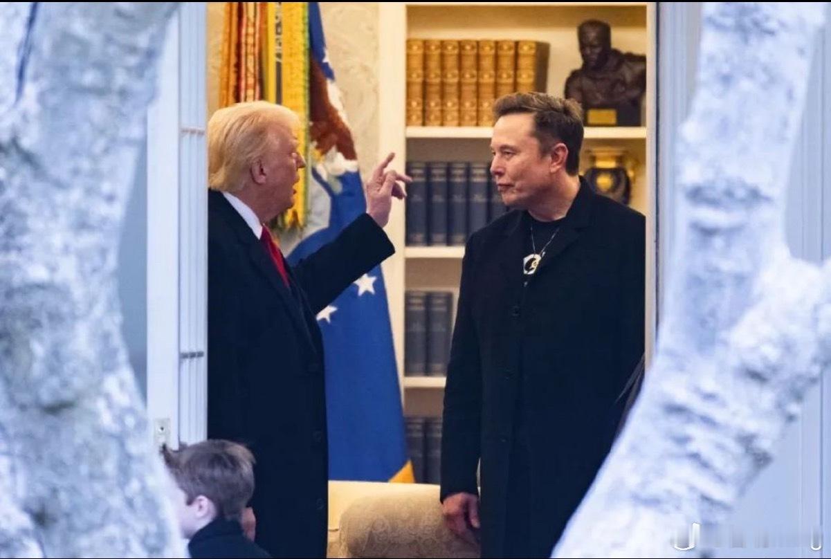 特朗普或考虑将马斯克驱逐出境真是服了！！！！过河拆桥！还有比这更形象的吗？相爱容