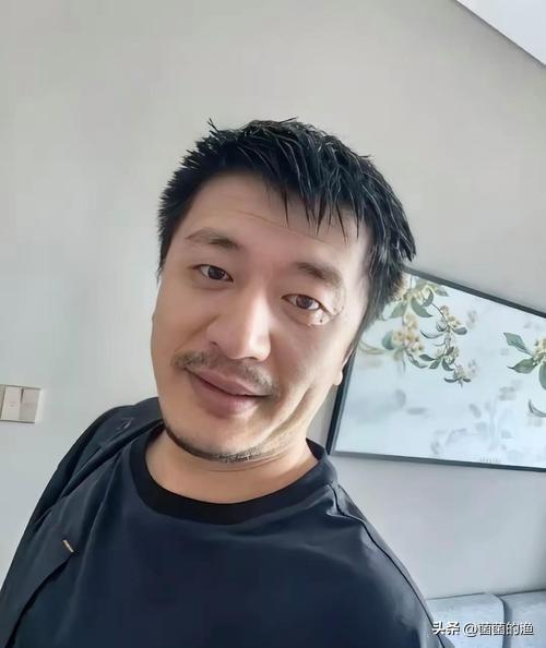 “心脏骤停、正在抢救！”今早这则关于张雪峰的惊悚传闻，直接把全网看懵了。3月24