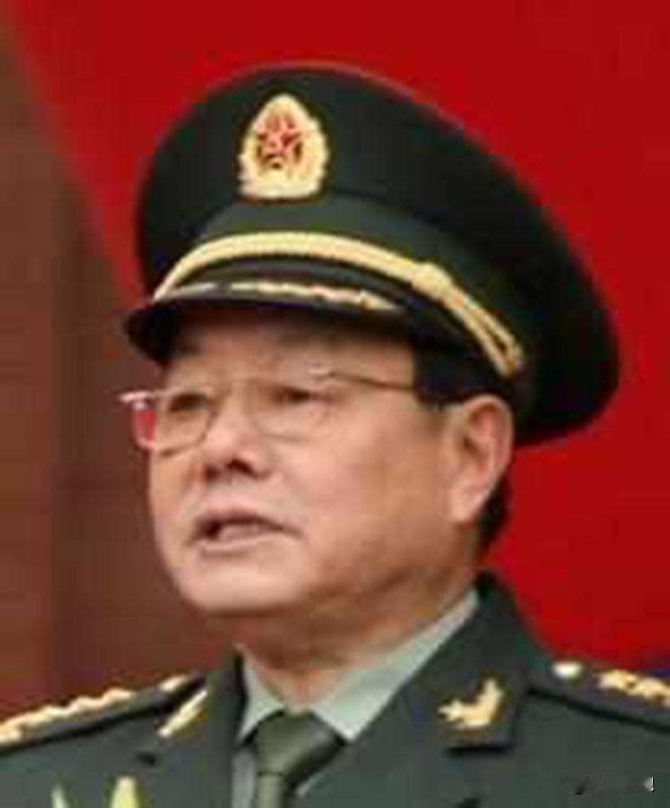 刘镇武，1945年8月生，湖南南县人，陆军上将。1961年入伍，1964年入党，