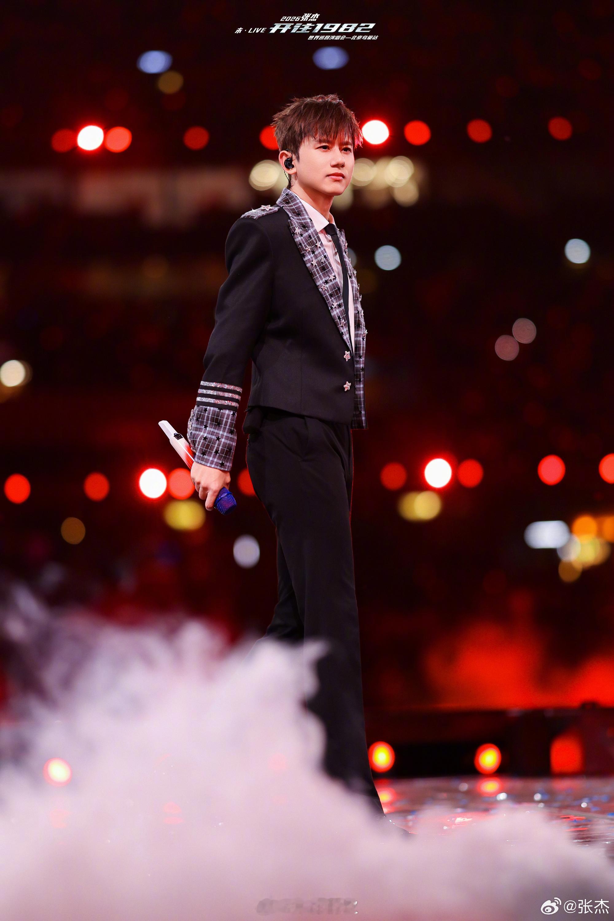 网传张杰演唱会嘉宾时代少年团时代少年团或将参加张杰演唱会从包厢观众到舞台嘉宾？ 