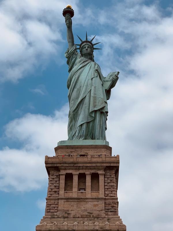 专家：特朗普版国安战略给欧洲浇冷水我倒是觉得美国这么搞，发生世界大战的风险大大增