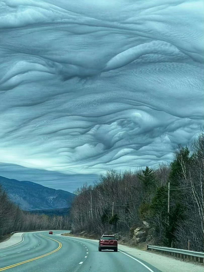 少与人纠缠，多看看大自然☁️ 