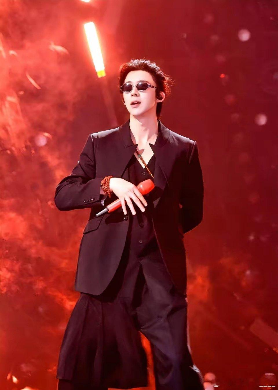 我宣布刘宇宁可以去参加歌手了不是因为他长得帅，也不是因为他曾经来过有经验，而是他