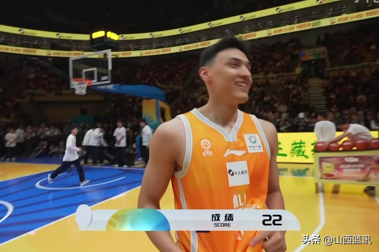 三分球大赛！胡明轩加赛胜于米提！
今天，除初次登上全明星周末三分球大赛场地的山西