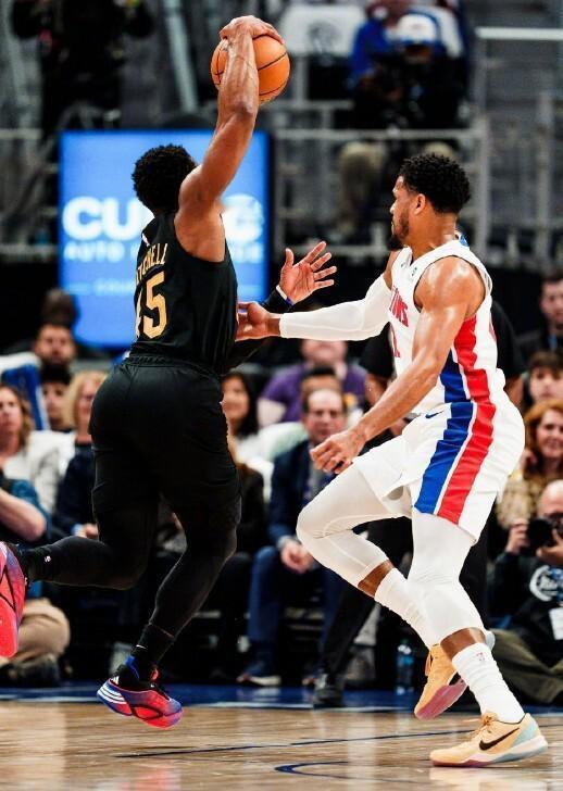 NBA东部半决赛G2：底特律活塞 VS 克利夫兰骑士（07:00）系列赛：活塞1