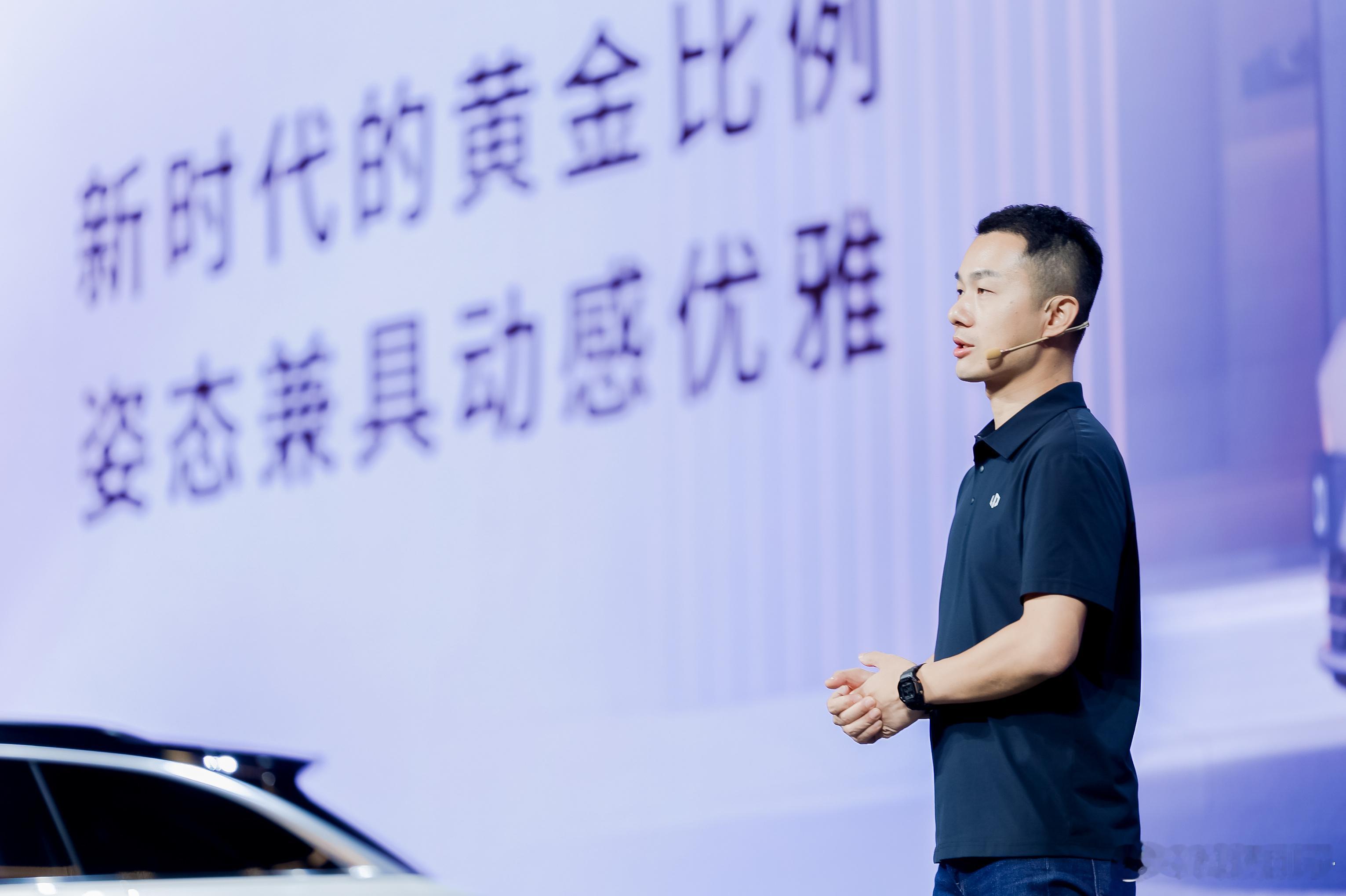 说它加量不加价”都算保守了，2026款零跑C11造型更精致、座舱直接拉满豪华感（