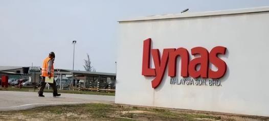 日本从马来西亚大肆进口稀土，这一下吉隆坡真慌了。马来西亚部长火速重申出口禁令，因