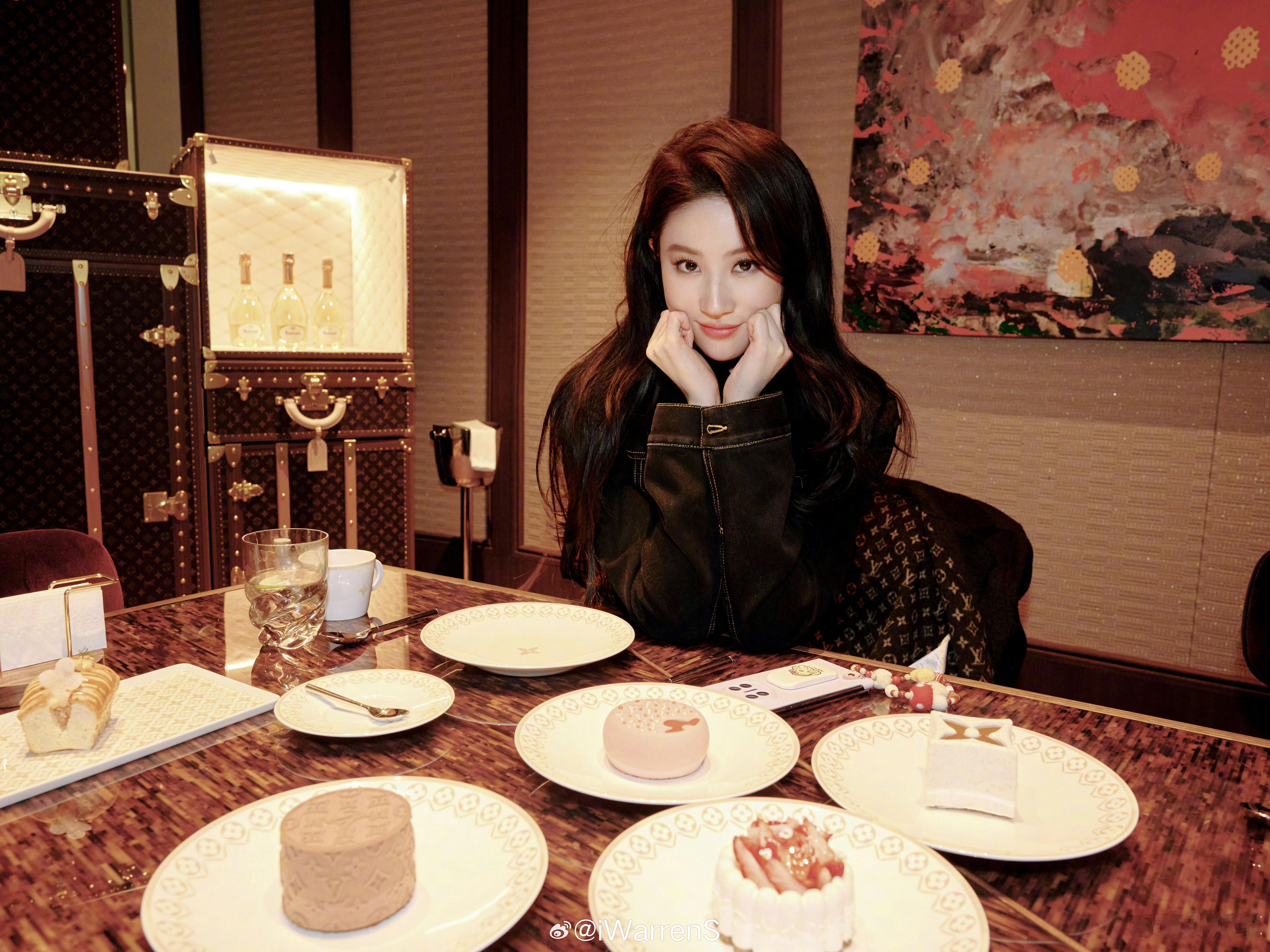 刘亦菲怎么这么可爱呀！怎么这么美啊！刘亦菲三里屯打卡