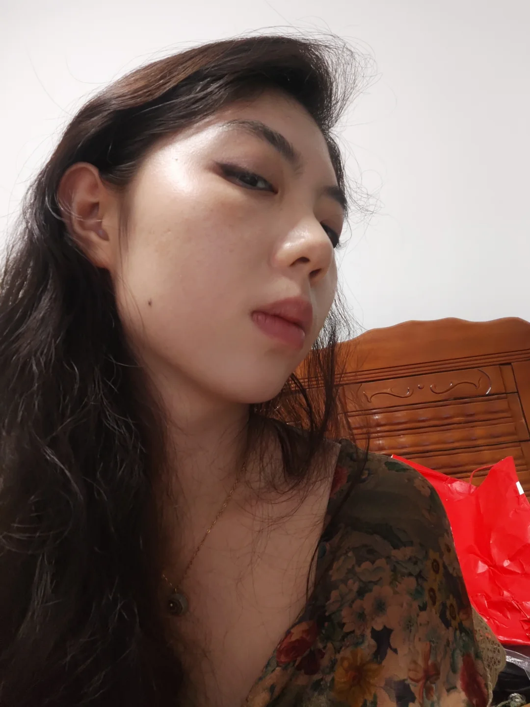 妆前敷熬夜膜效果真的好贴