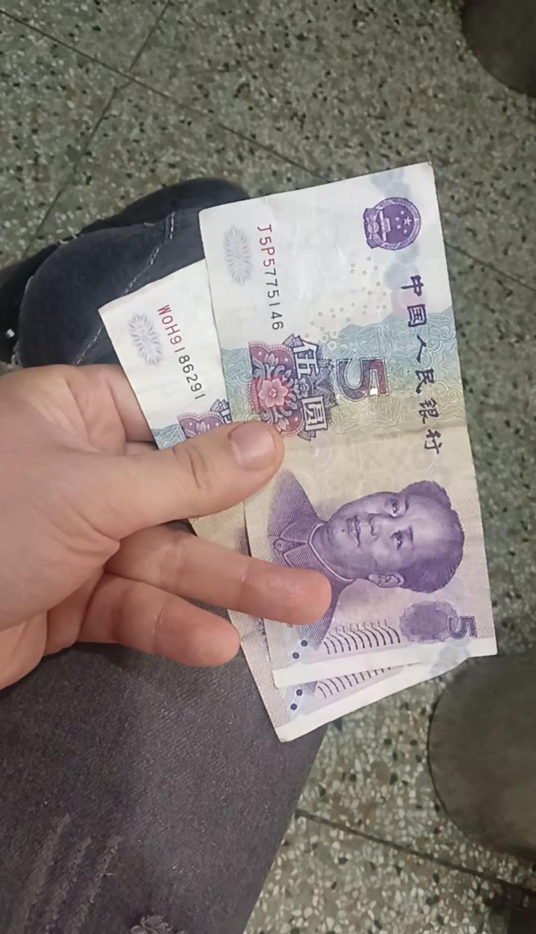 人穷衣服破说啥都是错，有钱就是权，到哪都是会员