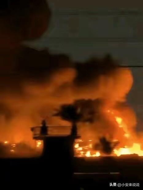 凌晨三点，巴格达机场边上火光冲天。美国大使馆的后勤营地又被无人机炸了。这已经是当