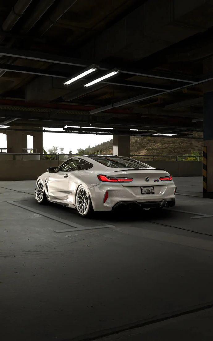 汽车 车圈驾到 | BMW M8 COMPETITION！一款被耽误的好车，作为