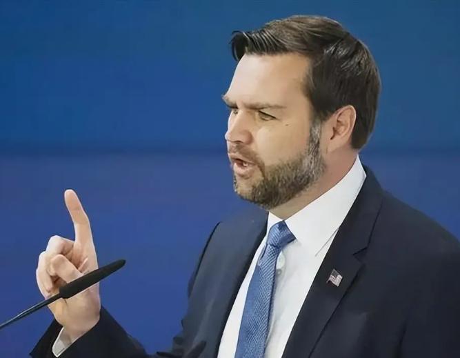 千万不要低估这个信号，万斯极有可能当选下一届美国总统。如果他成功掌权，就不只是持