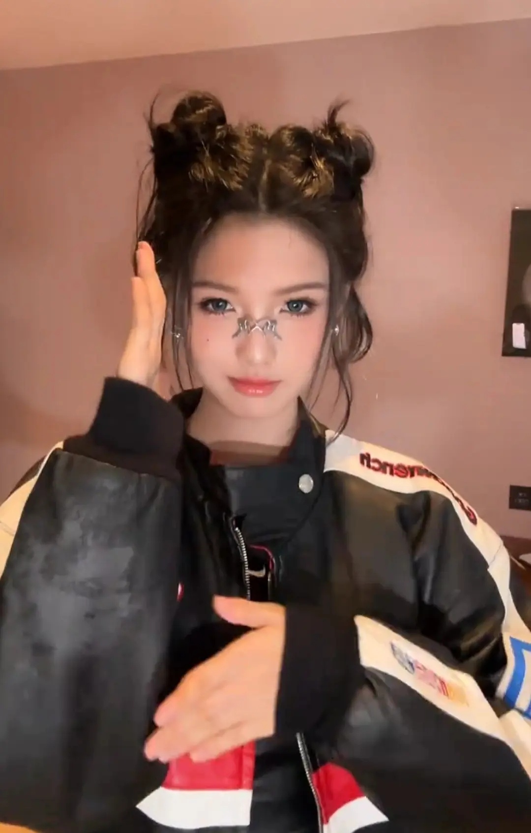 艾米这个风格也很适合诶，好百变哦 ​​​