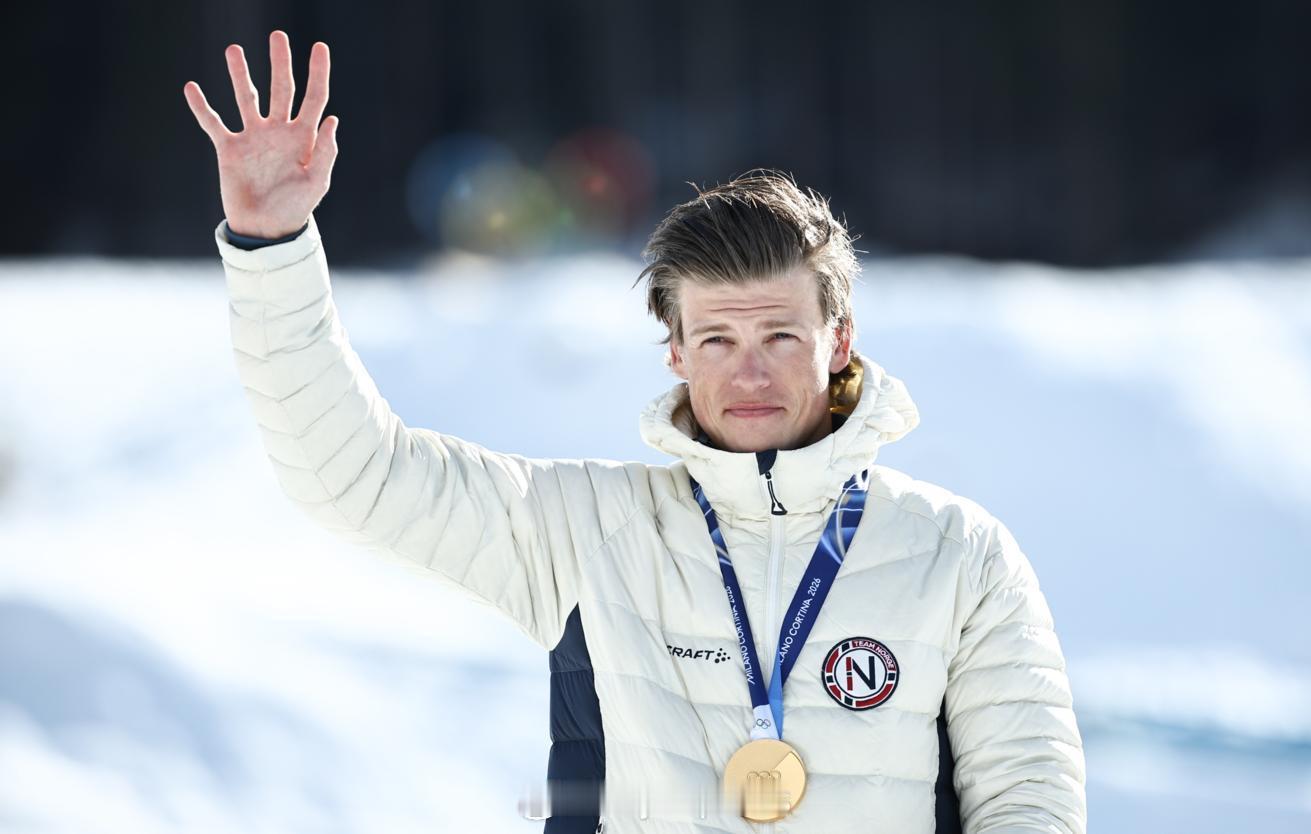 【冬奥越野滑雪男子接力挪威夺冠 九金王克莱博成为历史第一人】 冬奥会 2月15日