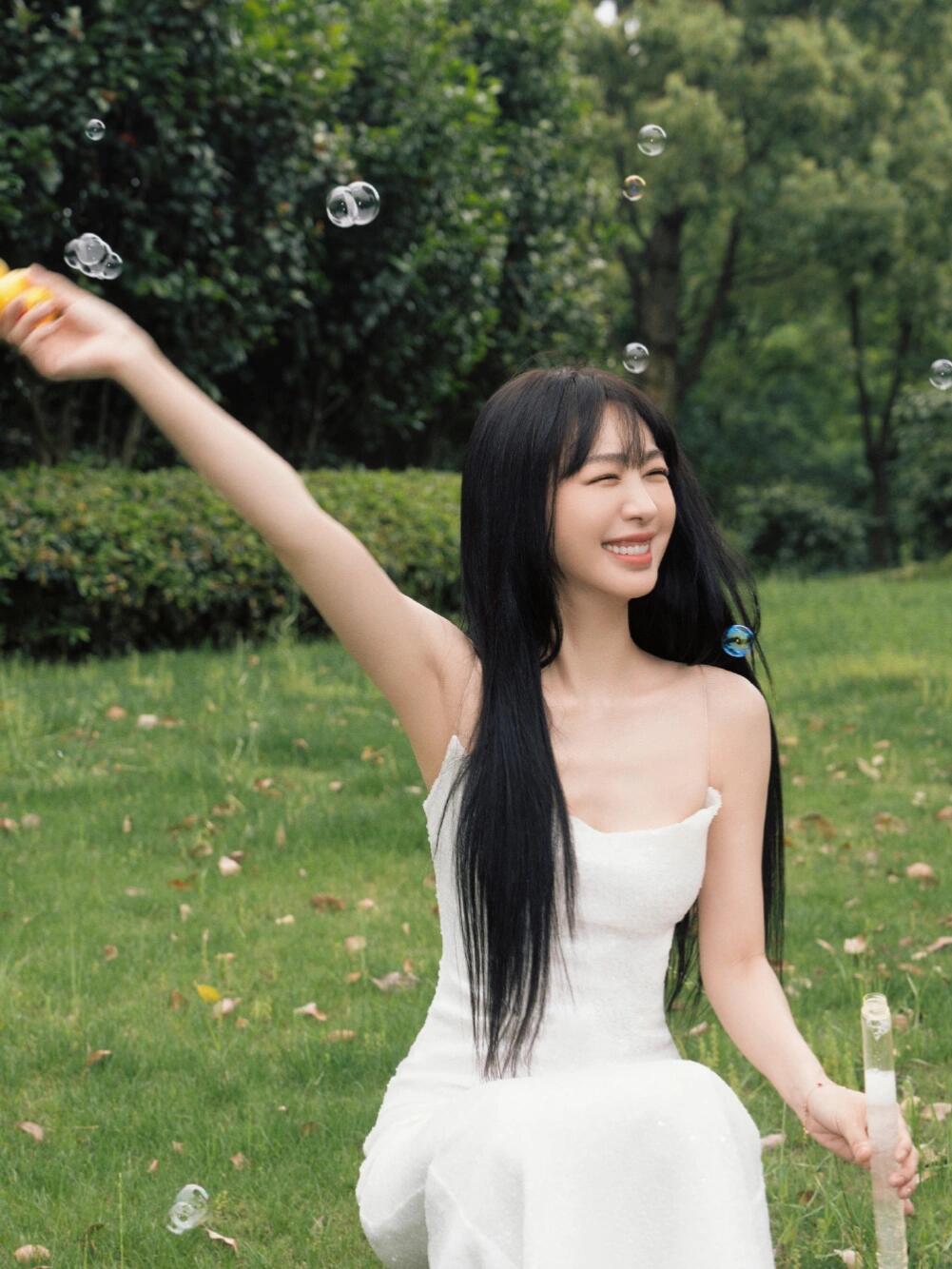 李菲儿蒋璐霞一起上综艺了李菲儿蒋璐霞居然不熟两大浪姐姐姐一起录制棒球体综，李菲儿