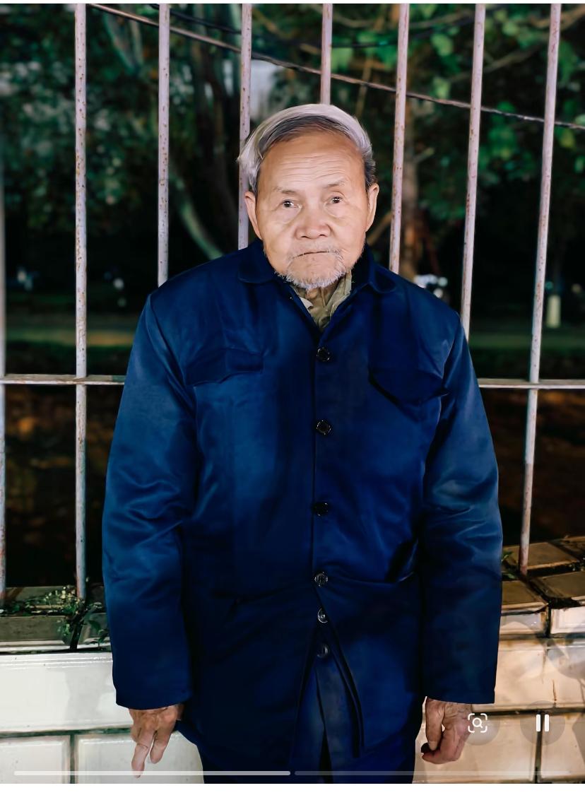 陈启生，这冗长而短暂的一生

说起来，陈启生今年已经六十九了。

爹妈走得早，他