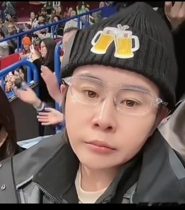 我不懂速滑，但是我信王蒙说话绝对有含金量。
速滑零金牌的战绩，令王蒙气愤、无奈、