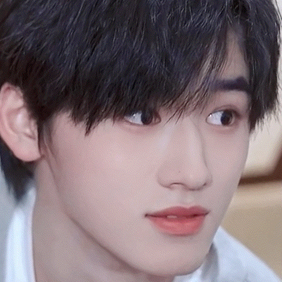 宋亚轩 嘟嘴就是要亲亲