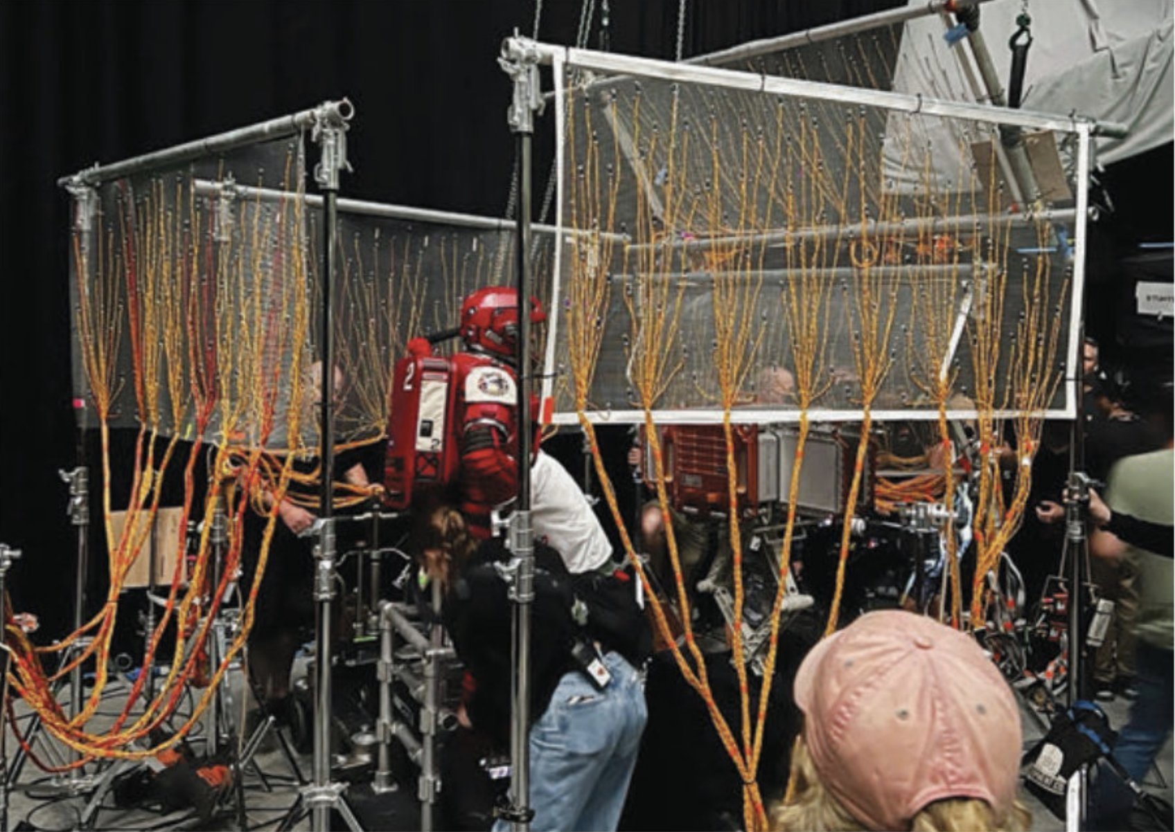 《挽救计划》捕获噬星体这场戏是实拍！摄影师弗莱瑟使用了一台经过改装的阿莱Alex