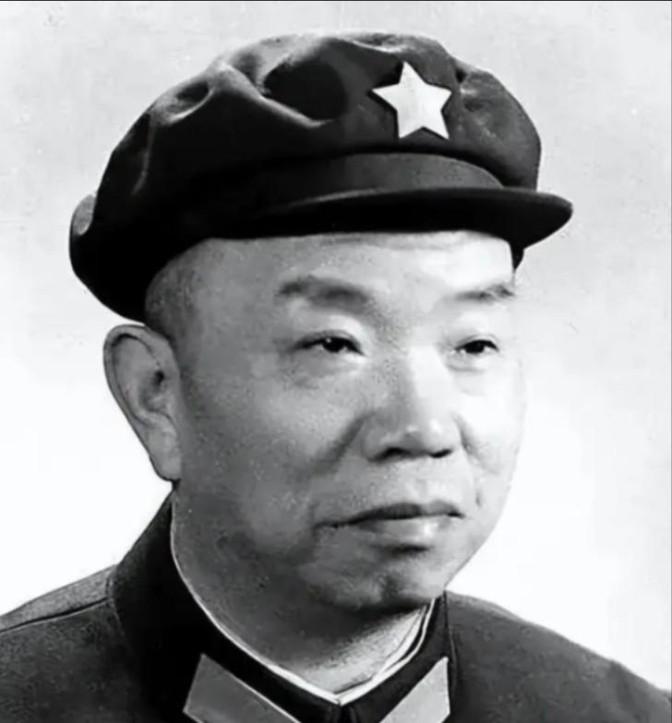 1968年，大将王树声前往一处机关食堂秘密巡查，亲眼目睹一年轻干部领取五份餐，便