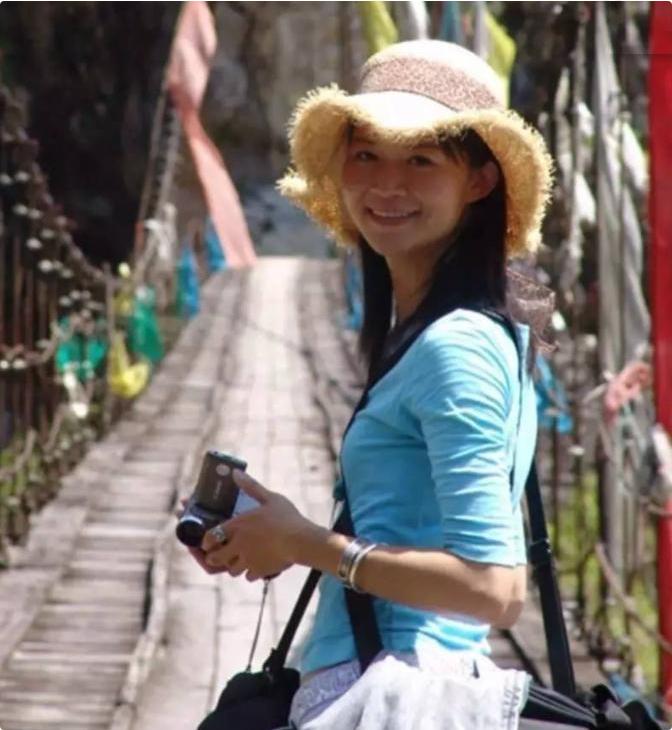1996年，貌美的19岁女孩韦慧晓，以优异的成绩考入南京大学。毕业后，她成为华为
