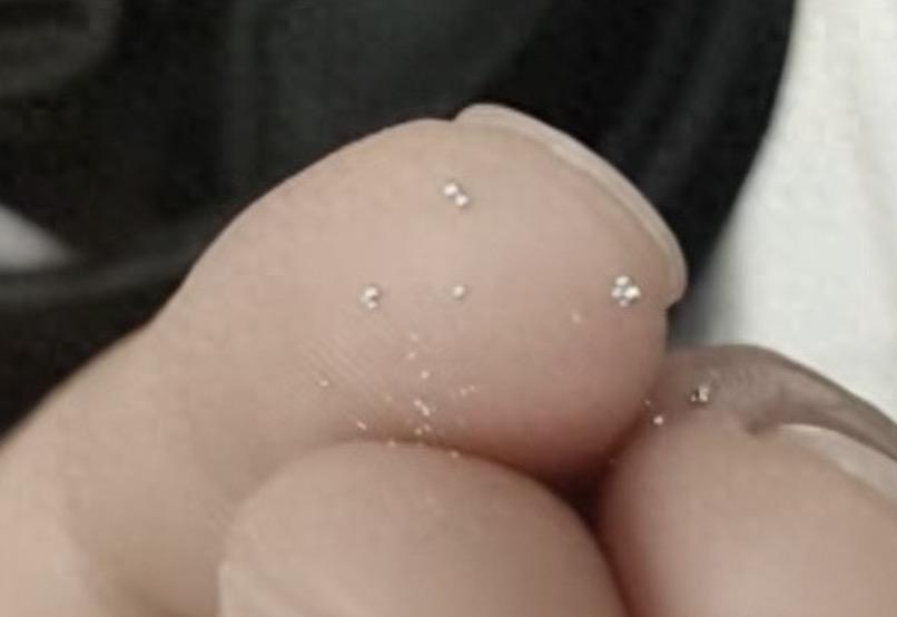 我本以为霸王茶姬的奶茶里喝出水银事件，已经水落石出了，没想到这起事件竟然还可能另