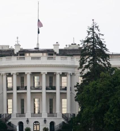 中美开战，只有一种方式可以避免！从古至今没有一个国家可以把老美逼到这种地步，美国